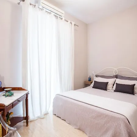 Sorrentovibes - Family 2 Bedroom Terrace Centre 公寓 *