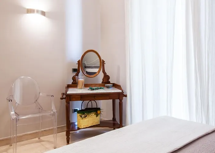 Апартаменты Sorrentovibes - Family 2 Bedroom Terrace Centre Сорренто